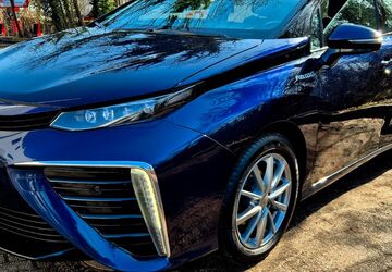 Toyota Mirai 260.000 km 5.300 &euro; berlin 10243