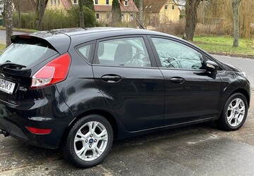 Ford Fiesta 104.950 km 5.200 &euro; Berlin 10178