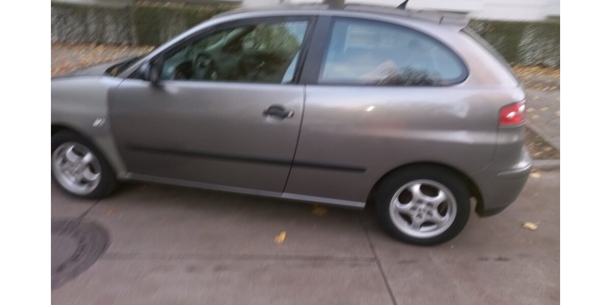 Seat Ibiza 211.392 km 2.000 &euro; Berlin 10178