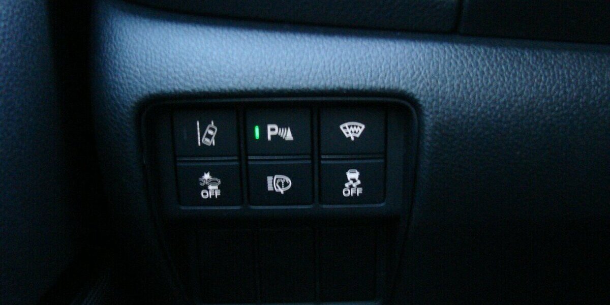 Honda CR-V Hybrid e:HEV 2.0 i-MMD 4WD Sport Line ACC LED 42.745 km 30.980 &euro; Falkensee 14612