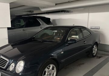 Mercedes-Benz CLK 320 162.000 km 7.900 &euro; Berlin 10117
