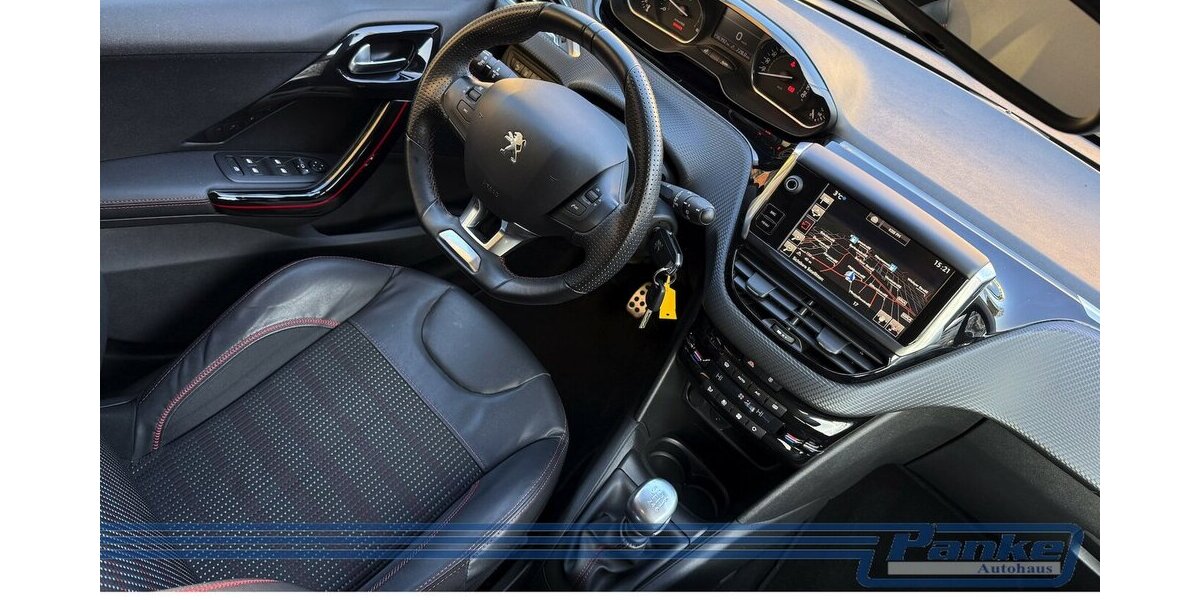 Peugeot 208 Allure*GT-Line*Pano*U-Connect*SHZ*R-Cam* 156.392 km 7.850 &euro; Berlin 13187