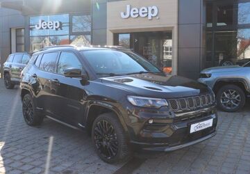 Jeep Compass 33.000 km 32.885 &euro; Potsdam 14482
