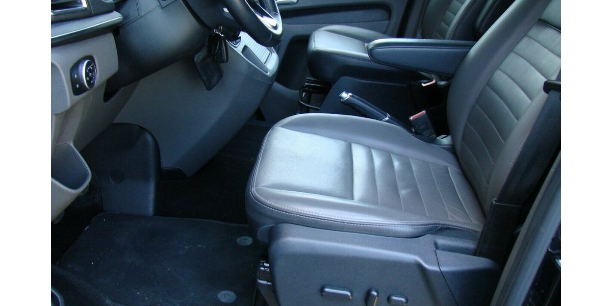 Ford Tourneo Custom 320 L1 Titanium X ACC AHK SHZ 8Sitz 67.732 km 34.980 &euro; Falkensee 14612