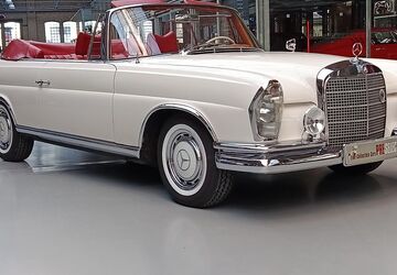 Mercedes-Benz 220 128.500 km 99.800 &euro; Berlin 10553