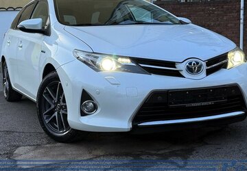 Toyota Auris Touring Sports Hybrid Aut.*RFK*SHZ*1Hand 165.355 km 10.480 &euro; Berlin 13187