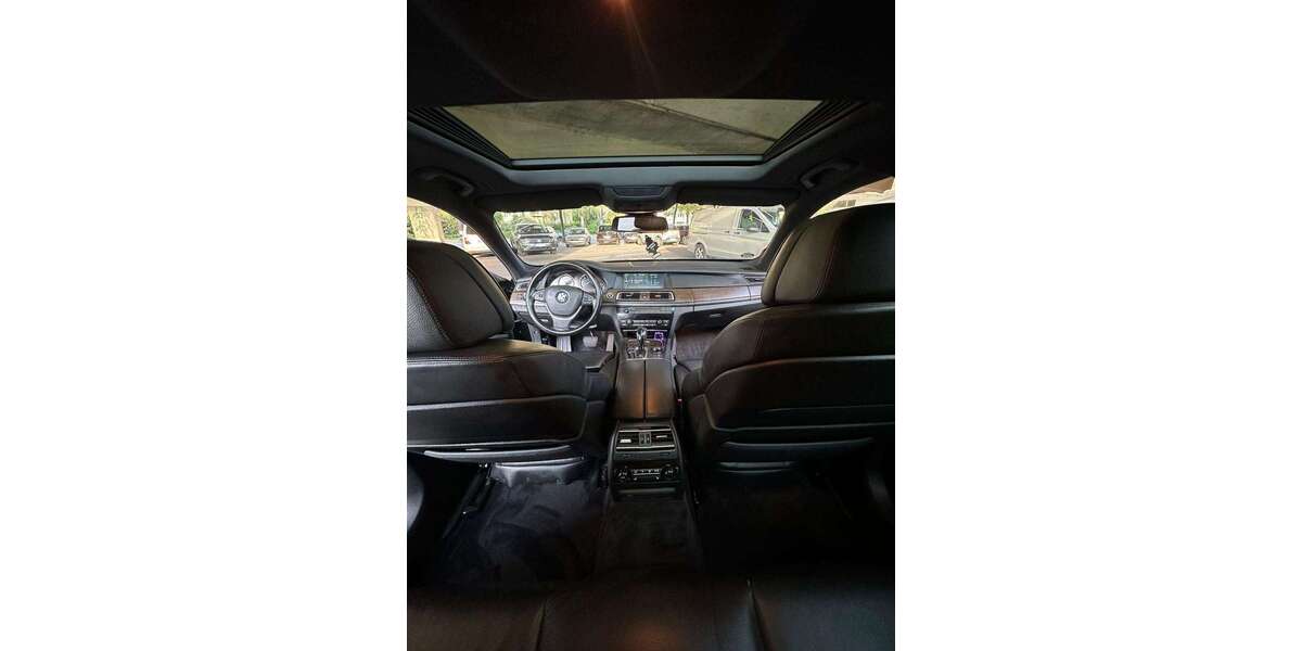 BMW 730 211.000 km 9.999 &euro; Berlin 12359