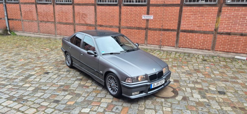 BMW 320 300.000 km 9.699 &euro; Berlin 10965