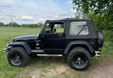 Jeep Wrangler 178.523 km 23.900 &euro; Berlin 12353