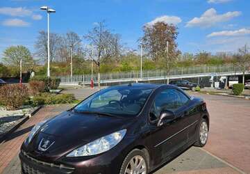Peugeot 207 53.000 km 7.000 &euro; Berlin 10829