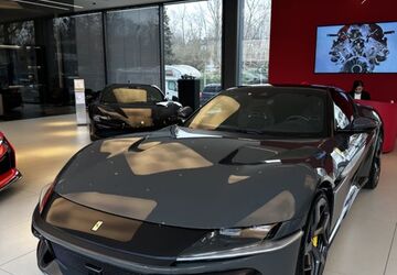 Ferrari 12Cilindri 3.680 km 449.000 &euro; Berlin 10771