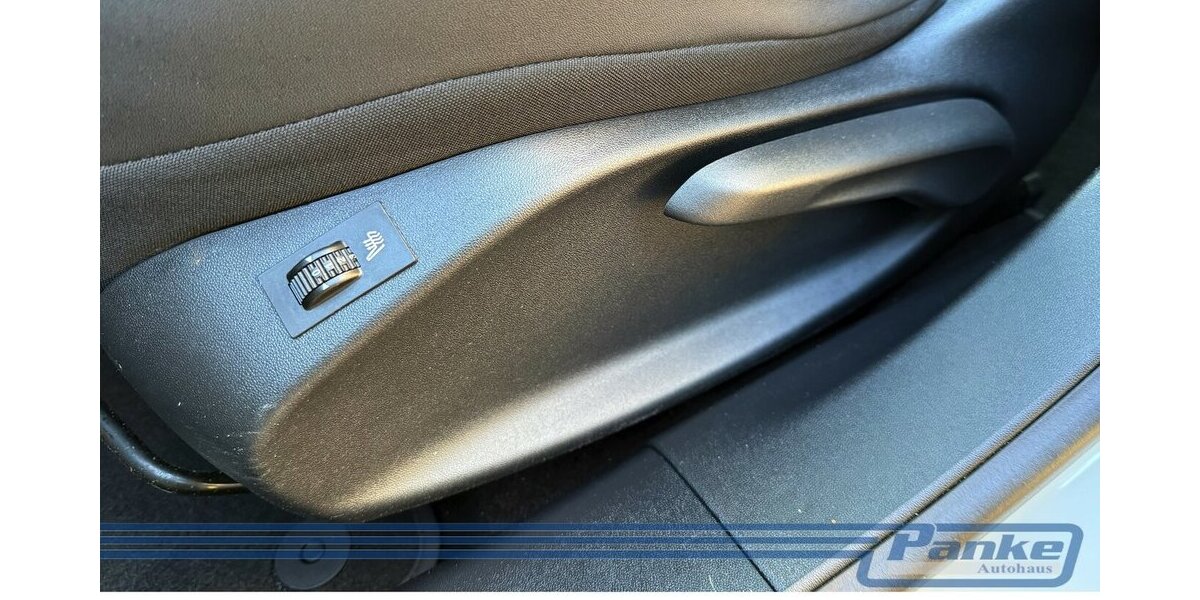 Peugeot 208 Allure*GT-Line*Pano*U-Connect*SHZ*R-Cam* 156.392 km 7.850 &euro; Berlin 13187