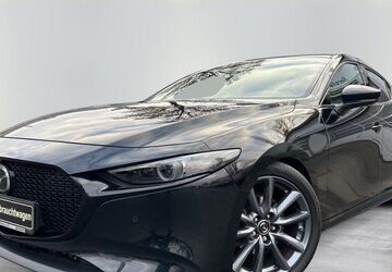 Mazda 3 57.327 km 18.990 &euro; Berlin 13599