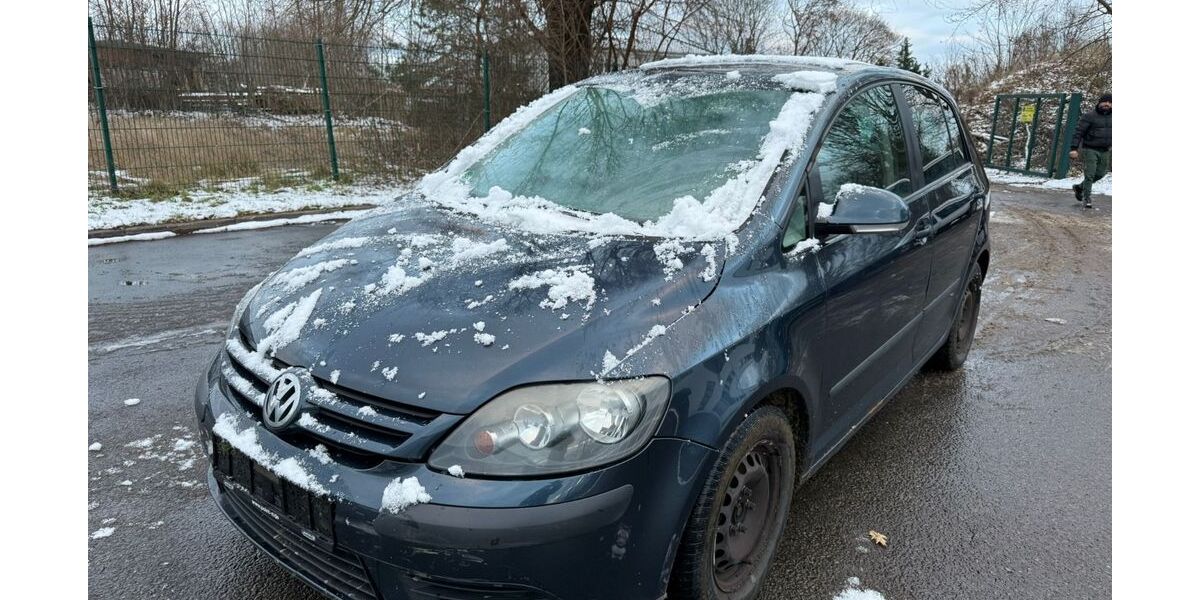VW Golf 330.000 km 899 &euro; Berlin 12681