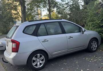 Kia Carens 176.000 km 4.500 &euro; Berlin 10405