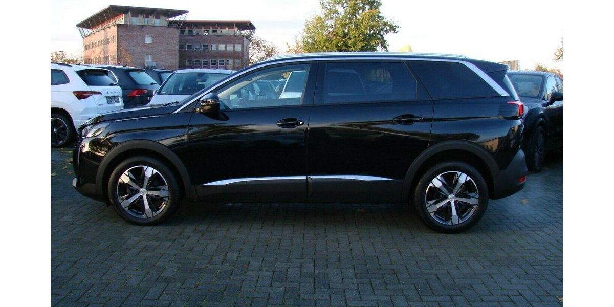 Peugeot 5008 1.2 PureTech130 Allure Pack 7-Sitzer 2WD LED 54.980 km 20.980 &euro; Falkensee 14612