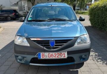 Dacia Logan 181.000 km 890 &euro; Berlin 13055