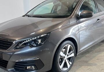 Peugeot 308 42.347 km 15.299 &euro; Potsdam-Drewitz b.Berlin 14478