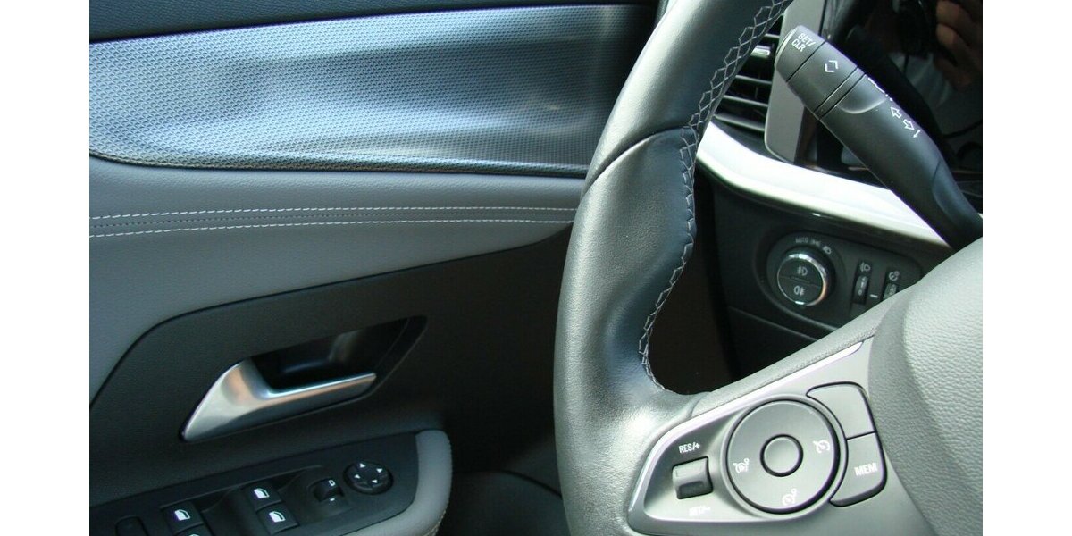 Opel Mokka-e Elegance LED Kamera 180º Spurhalt Tempomat 14.651 km 19.980 &euro; Falkensee 14612