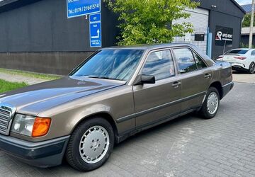 Mercedes-Benz 200 198.400 km 3.999 &euro; Berlin 12681
