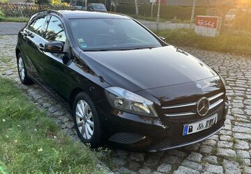 Mercedes-Benz A 180 127.000 km 13.300 &euro; Berlin 12621