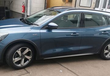 Ford Focus 61.000 km 17.900 &euro; Berlin 10319