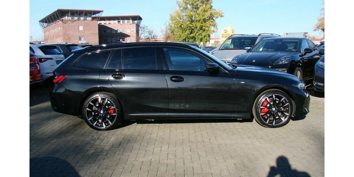 BMW 330e Touring LCI M SportPro HUD HiFi AHK 360º 15.130 km 42.980 &euro; Falkensee 14612