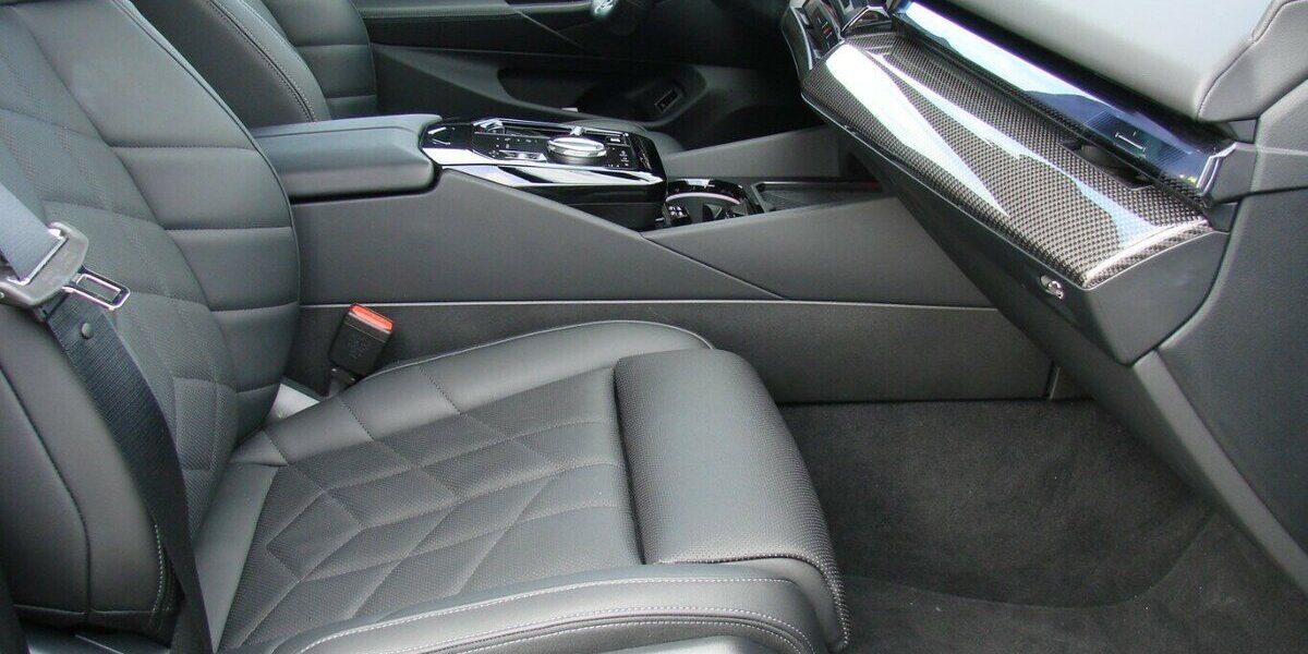 BMW 520 M-Sport Shadow Line ACC H&K SHZ AHK 360º 22.012 km 44.980 &euro; Falkensee 14612