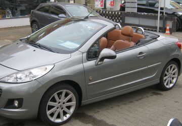 Peugeot 207 124.800 km 4.700 &euro; Berlin / Wir bitten um telefonische Terminvereinbarung ! 14167