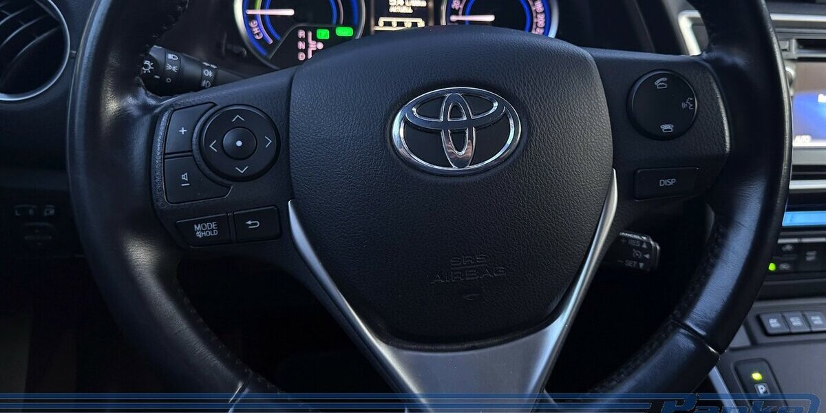 Toyota Auris Touring Sports Hybrid Aut.*RFK*SHZ*1Hand 165.355 km 10.480 &euro; Berlin 13187