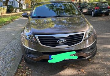 Kia Sportage 90.000 km 8.000 &euro; Berlin 13599