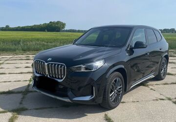 BMW iX1 41.000 km 39.999 &euro; Berlin 12103