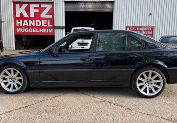 BMW 728 242.542 km 8.888 &euro; Berlin 12559