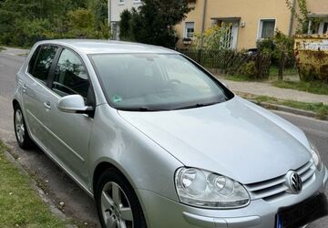 VW Golf 167.000 km 4.700 &euro; Berlin 12249