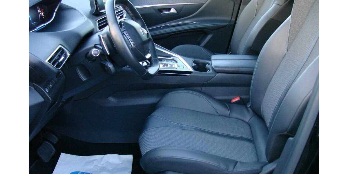 Peugeot 5008 1.2 PureTech 130, 7-Sitzer 2WD LED 360° 54.980 km 24.980 &euro; Falkensee 14612