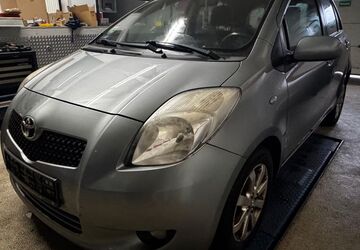 Toyota Yaris 184.258 km 4.190 &euro; Berlin 13359