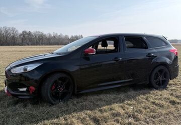 Ford Focus 86.800 km 10.200 &euro; Hennigsdorf 16761