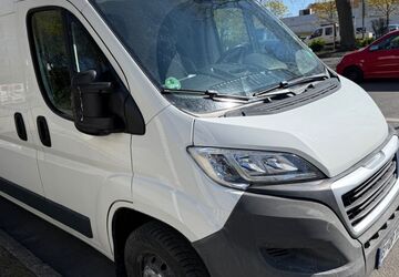 Peugeot Boxer 106.000 km 10.499 &euro; Berlin 10823