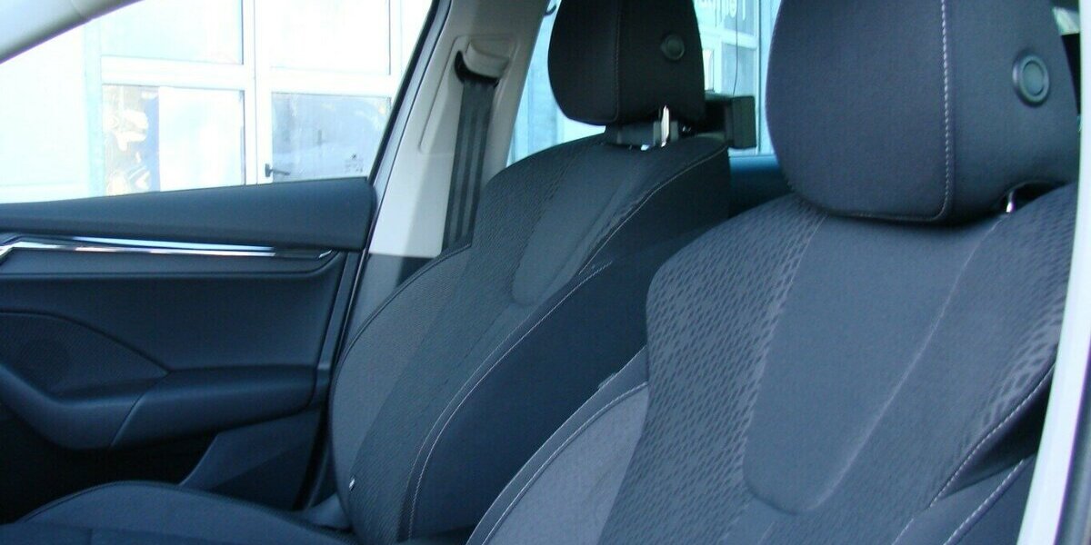 Skoda Octavia 2.0TDI Style ACC Columbus HeadUp AHK 48.103 km 26.980 &euro; Falkensee 14612