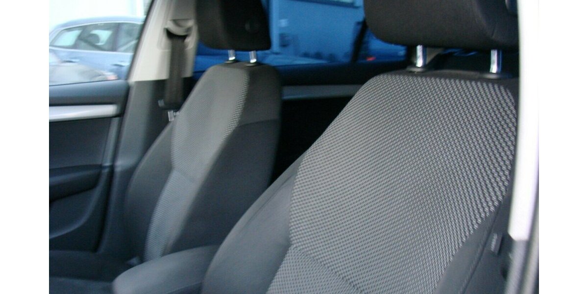 Skoda Octavia 2.0TDI Ambition Tempomat AHK Klima 261.072 km 4.980 &euro; Falkensee 14612