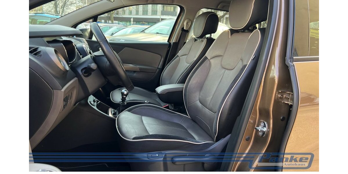 Renault Captur 1.5 dCi Elysee*SHZ*NAV*Leder*R-Link*LED* 52.972 km 11.990 &euro; Berlin 13187