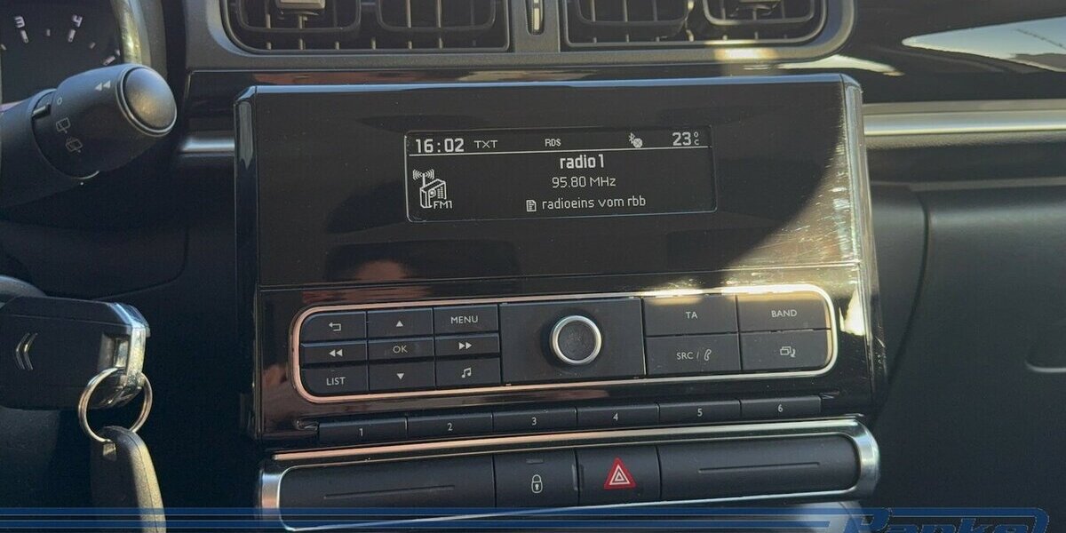 Citroen C3 1.2 PT 82 Feel*LED*BT*Tempo*8Reifen*SpurH* 84.089 km 7.990 &euro; Berlin 13187