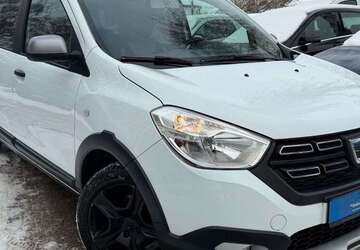 Dacia Lodgy 71.038 km 12.490 &euro; Berlin 13089