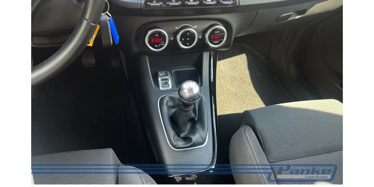 Alfa Romeo Giulietta 1.4 TB 16V Turismo*PDC*2Hand*LED*Tempo 125.000 km 6.480 &euro; Berlin 13187