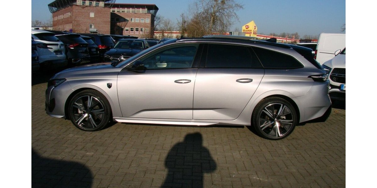 Peugeot 308 SW 1.5 GT ACC Panorama LED SCR 31.506 km 21.980 &euro; Falkensee 14612