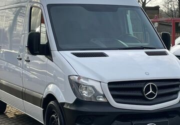 Mercedes-Benz Sprinter 211.000 km 8.750 &euro; Berlin 13088