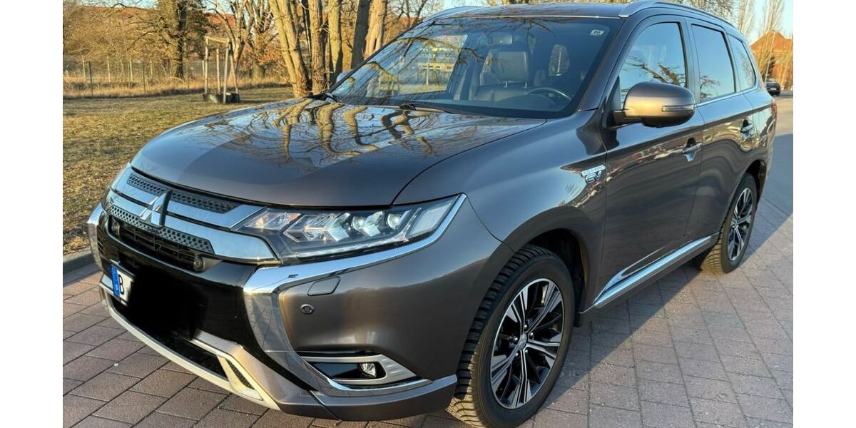 Mitsubishi Outlander 88.900 km 20.590 &euro; Berlin 13591