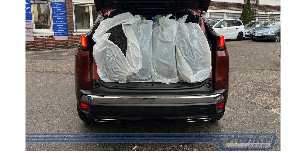 Peugeot 3008 2.0 BlueHDi Allure 150 FAP*360°*TotW*LED* 100.000 km 14.990 &euro; Berlin 13187