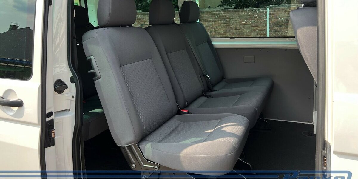 VW T5 Transporter Kombi 1. Hand 8 sitzer 169.000 km 13.990 &euro; Berlin 13187