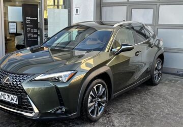 Lexus UX 5.000 km 49.980 &euro; Berlin 13403